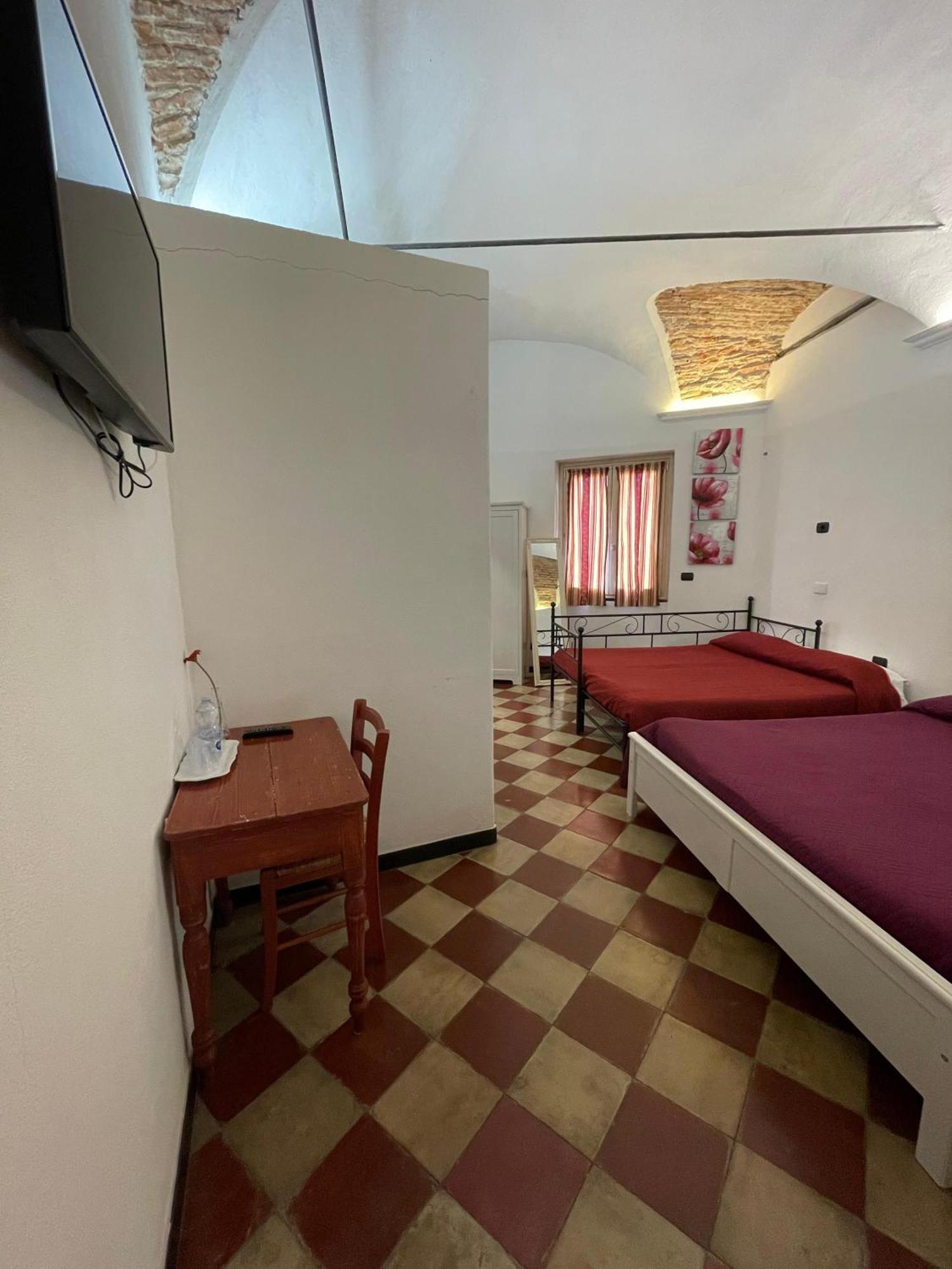 Ca' Du Batan Bed and Breakfast Spotorno Δωμάτιο φωτογραφία